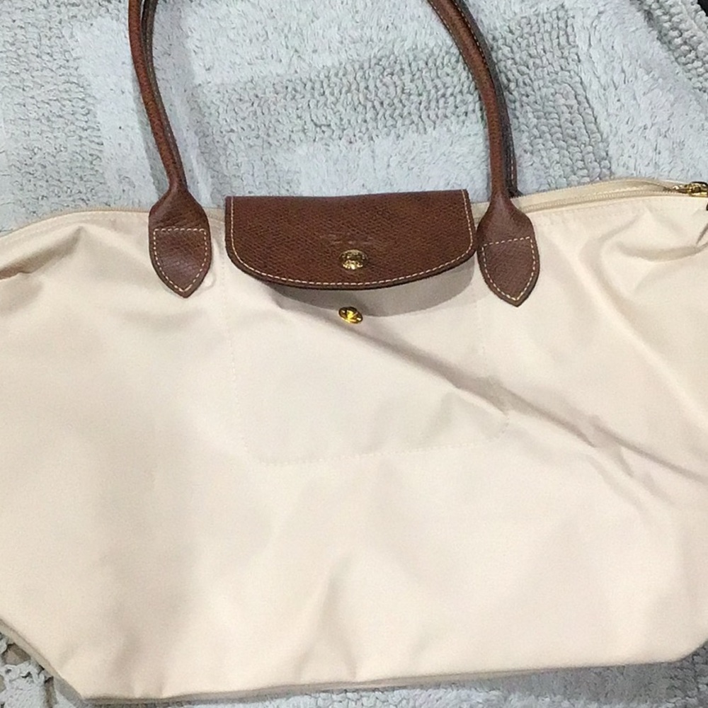 LongChamp small  Le Pilage nylon tote nwot never used